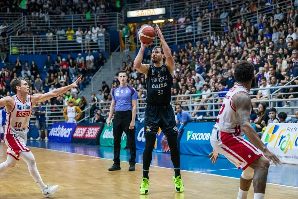 Brasília vence Franca e força jogo 5 decisivo no NBB